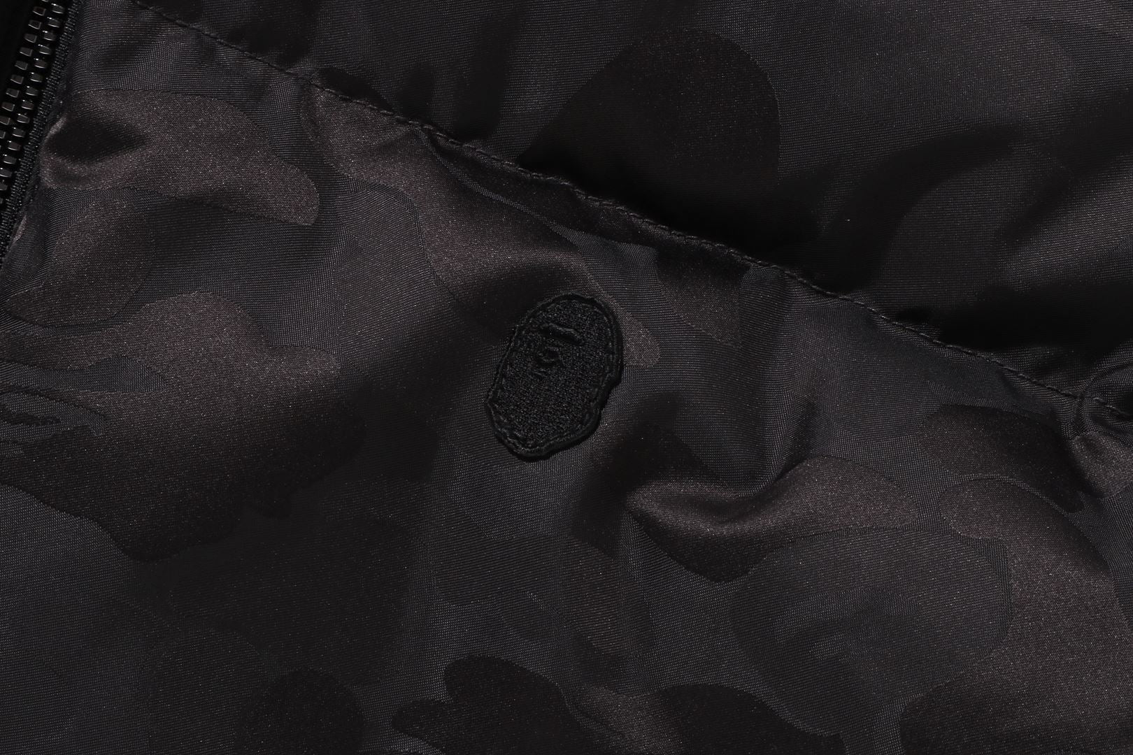 SOLID CAMO JACQUARD DOWN JACKET