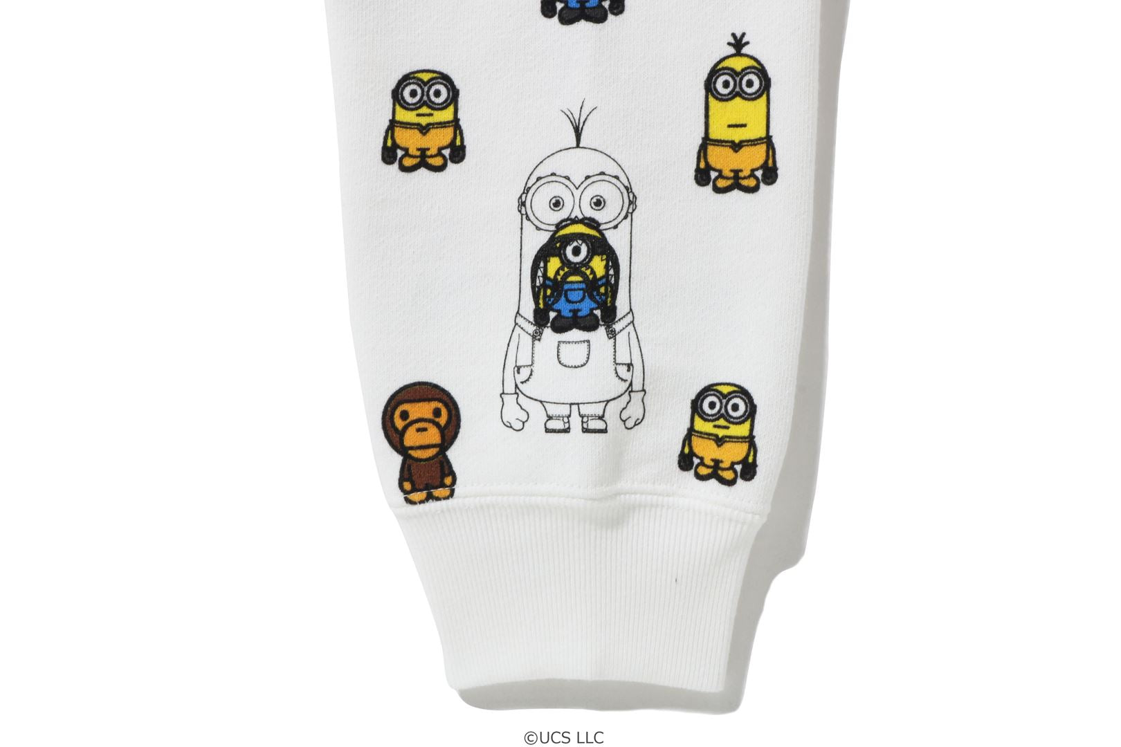 BAPEÂ® X MINIONS SHARK ZIP HOODIE