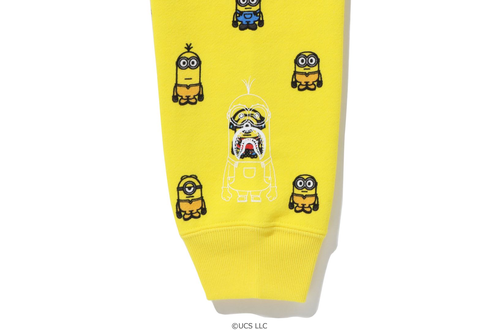BAPEÂ® X MINIONS SHARK ZIP HOODIE